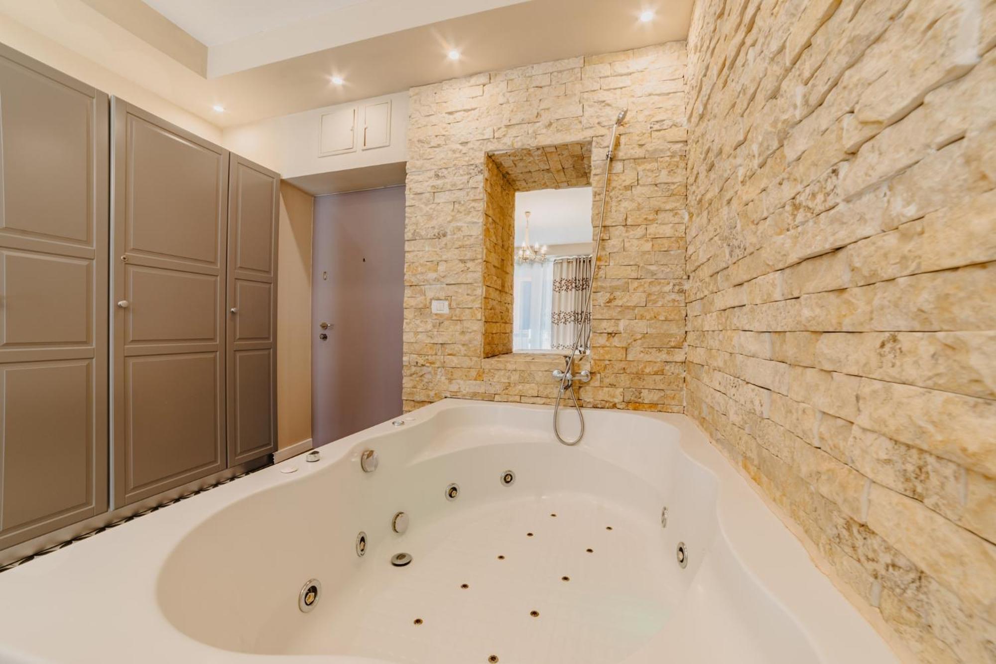 Romantic Jacuzzi Belleview Studio Sinaia Buitenkant foto